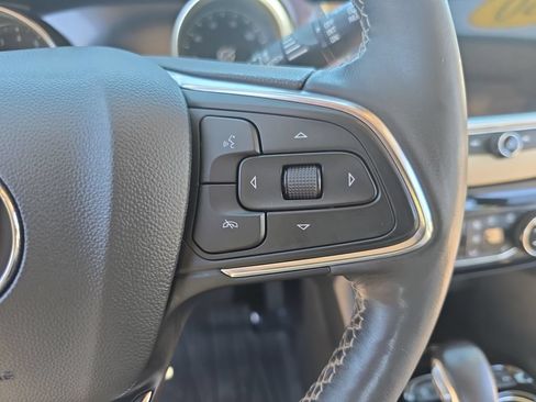 Used 2020 Buick Encore GX Essence w/ Experience Buick Package AWD/4WD image 18