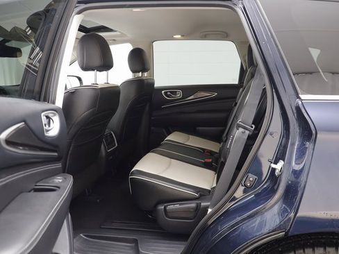 Used 2020 INFINITI QX60 Signature Edition w/ Cargo Package Essential image 15