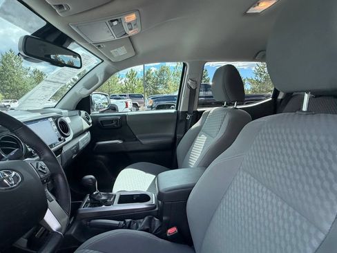 Used 2021 Toyota Tacoma SR5 AWD/4WD image 21