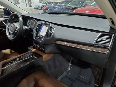 Used 2019 Volvo XC90 T6 Momentum w/ Advanced Package image 15