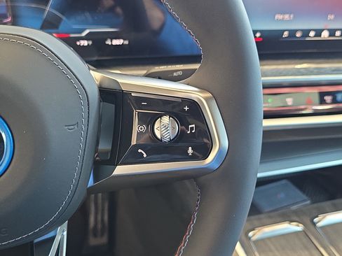New 2025 BMW i7 M70 w/ Executive Package image 34
