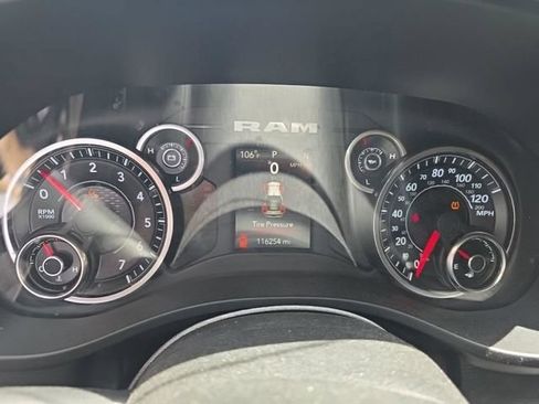 Used 2019 RAM 1500 Big Horn RWD image 5
