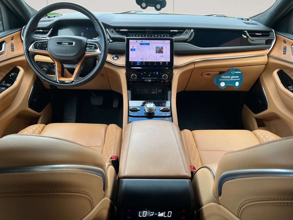 Used 2024 Jeep Grand Cherokee Summit AWD/4WD image 15