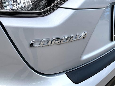 Used 2023 Toyota Corolla LE FWD image 30