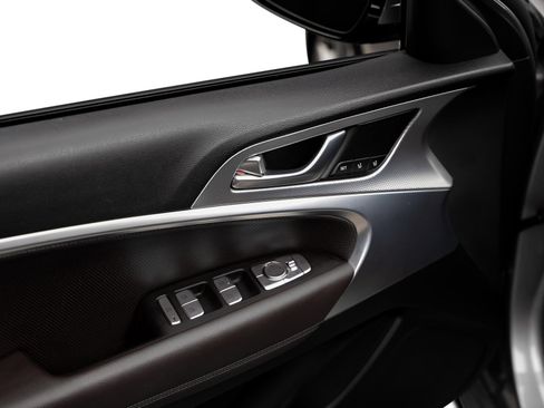 Used 2022 Genesis G70 3.3T RWD image 61