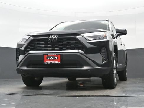 Used 2025 Toyota RAV4 XLE AWD/4WD image 27