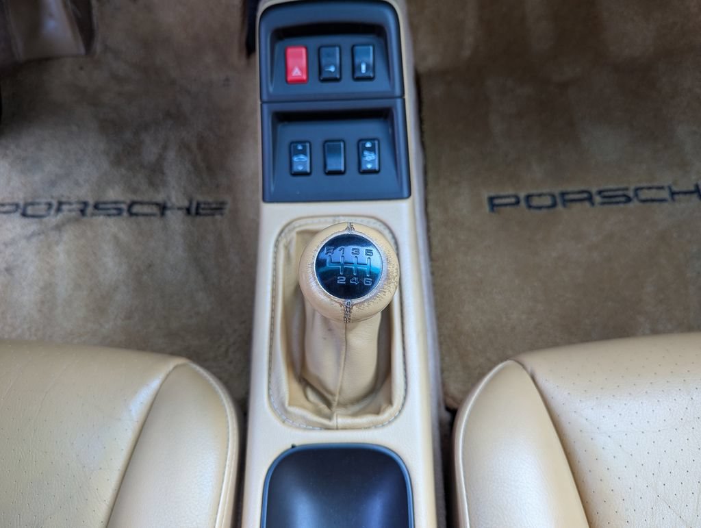 Used 1997 Porsche 911 Carrera RWD image 25