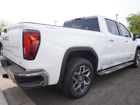 Used 2026 GMC Sierra 1500 SLT w/ SLT Convenience Package AWD/4WD image 5