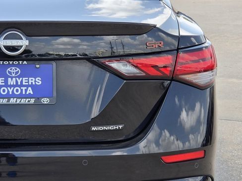 Used 2025 Nissan Sentra SR w/ Midnight Edition FWD image 9