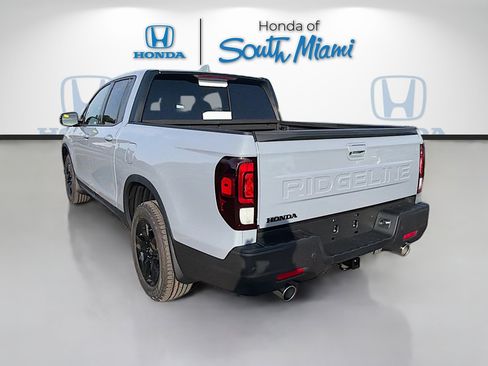 New 2026 Honda Ridgeline Black Edition image 5