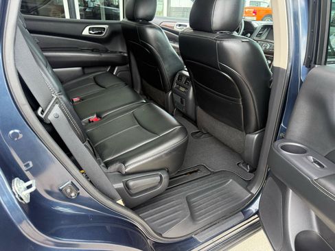 Used 2015 Nissan Pathfinder Platinum AWD/4WD image 18