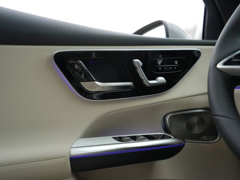 New 2026 Mercedes-Benz GLC 300 4MATIC image 40