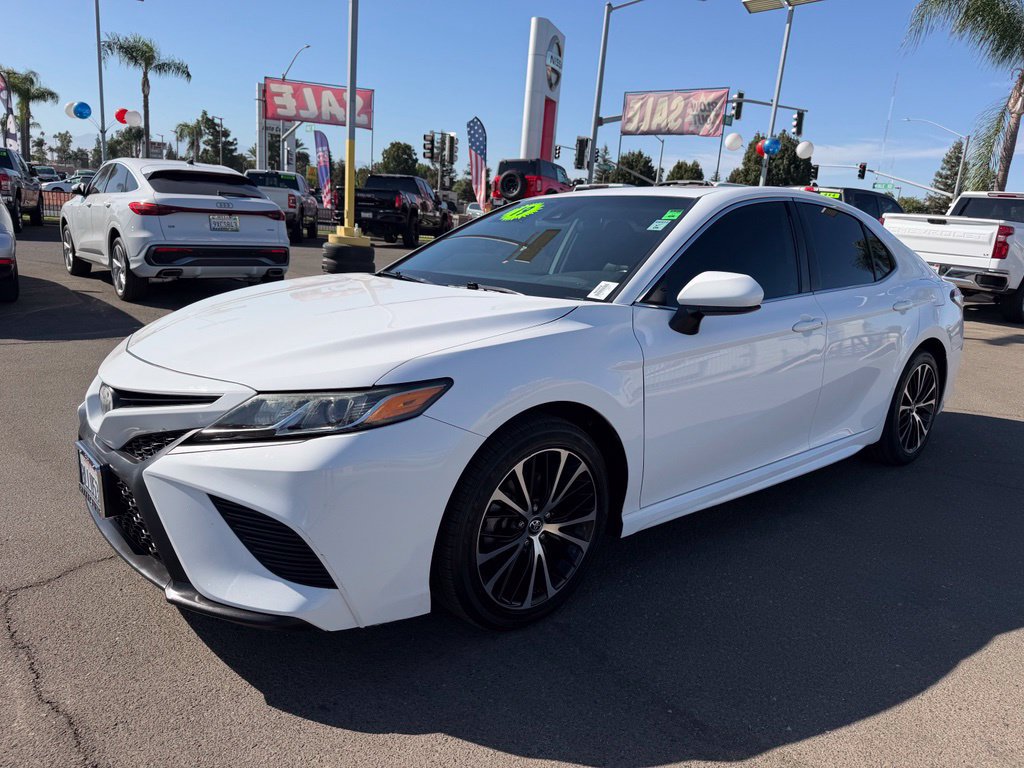 Used 2019 Toyota Camry SE w/ Protection Package (Q2) FWD image 3