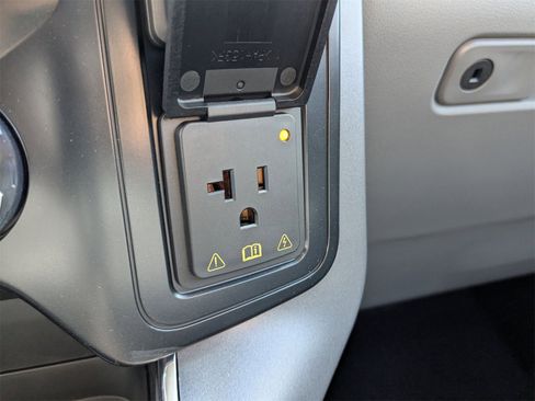 New 2025 Ford F150 XLT w/ Equipment Group 303A High image 18