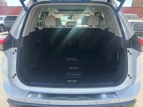 Certified 2024 Nissan Rogue SL w/ SL Premium Package image 16