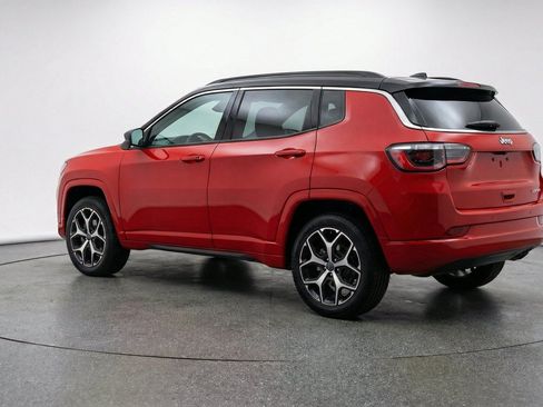 Used 2025 Jeep Compass Limited AWD/4WD image 6