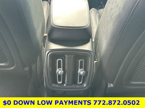Used 2021 Volvo XC40 T5 R-Design w/ Protection Package Premier image 14