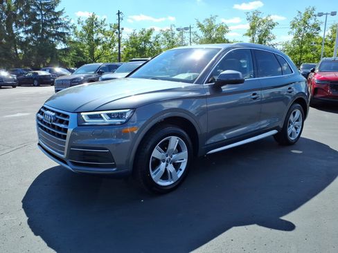 Used 2019 Audi Q5 2.0T Premium Plus w/ Premium Plus Package AWD/4WD image 3