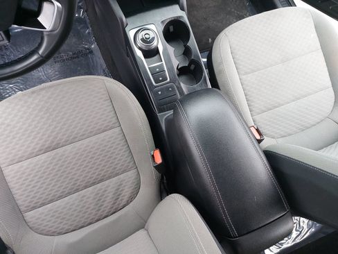 Used 2022 Ford Escape SE w/ SE Sport Appearance Package FWD image 28