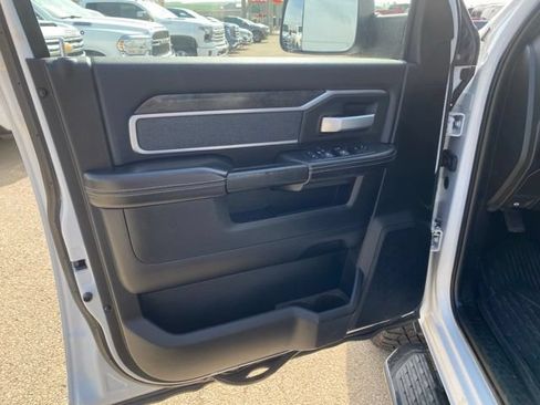 Used 2019 RAM 2500 Big Horn AWD/4WD image 9