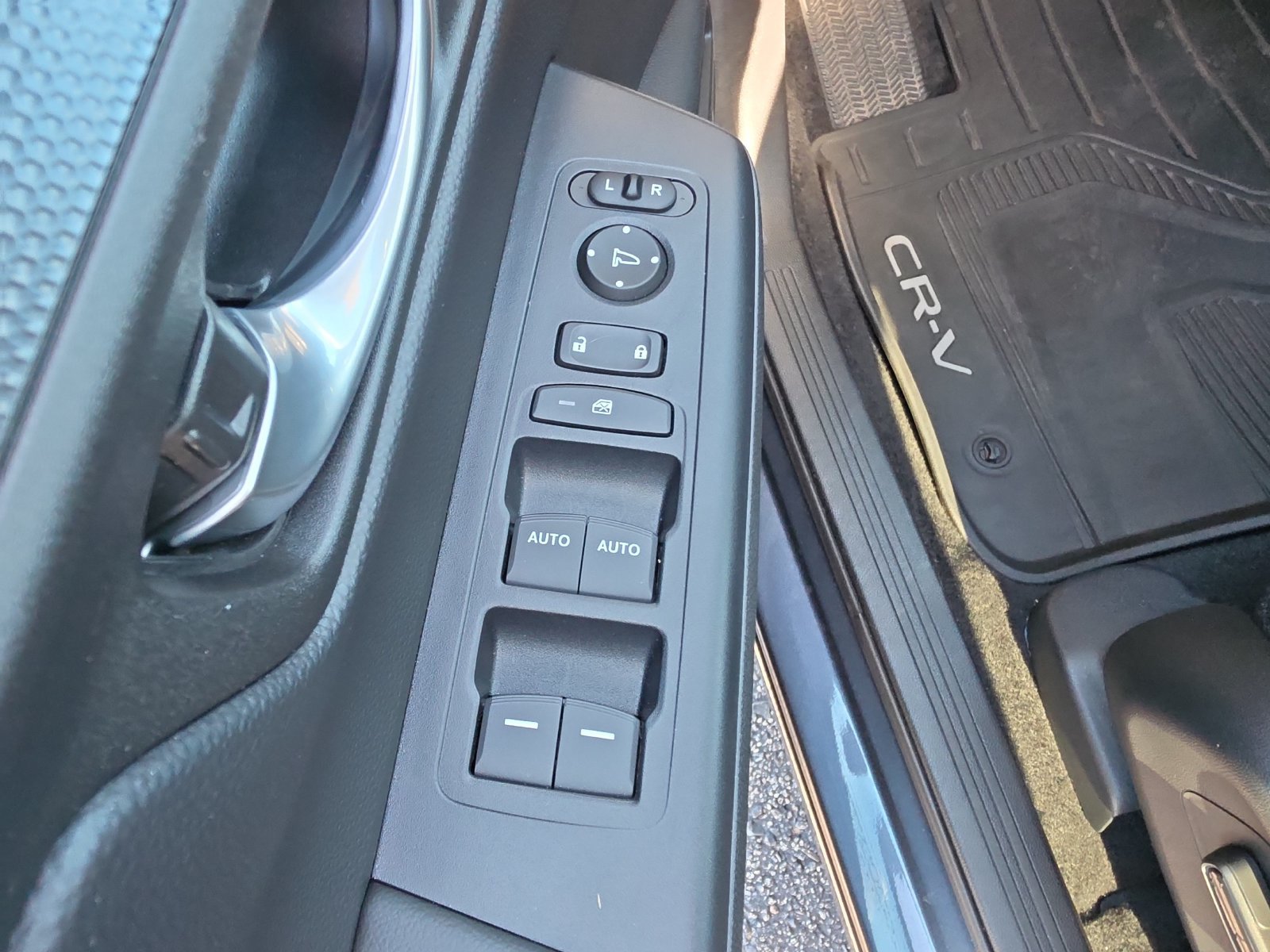 Used 2024 Honda CR-V EX image 13