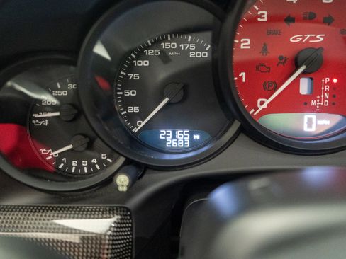 Used 2016 Porsche 911 Cabriolet image 22