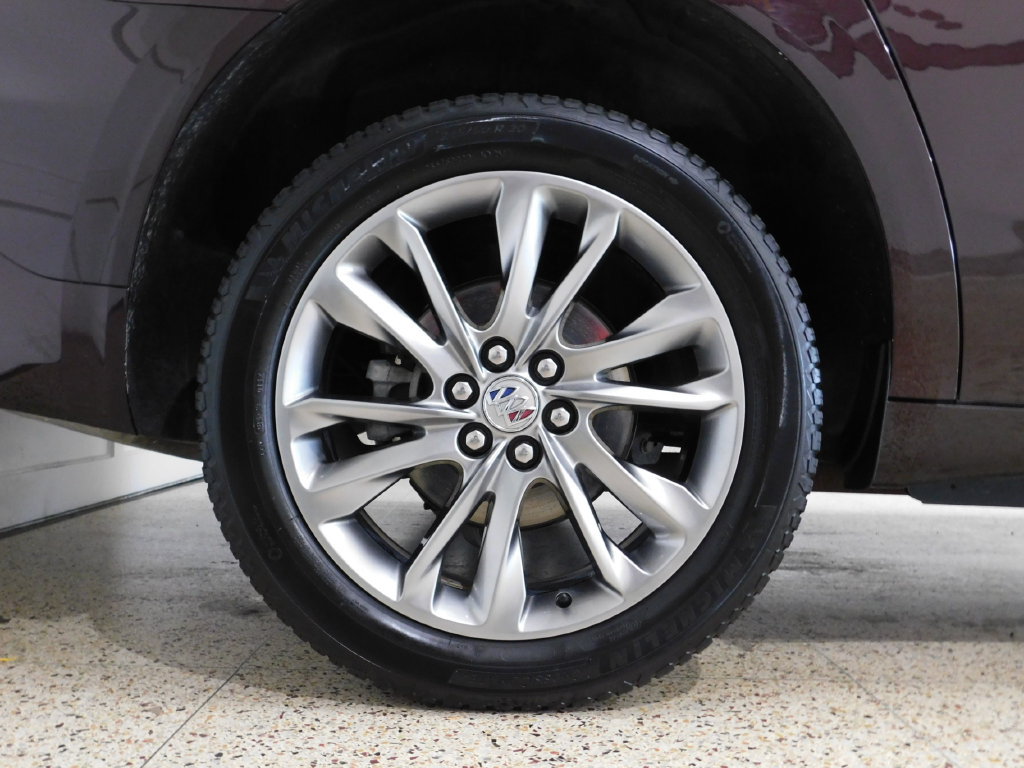 Used 2024 Buick Enclave Avenir AWD/4WD image 70