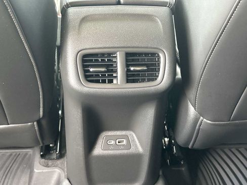 Used 2023 Buick Envision Essence AWD/4WD image 21