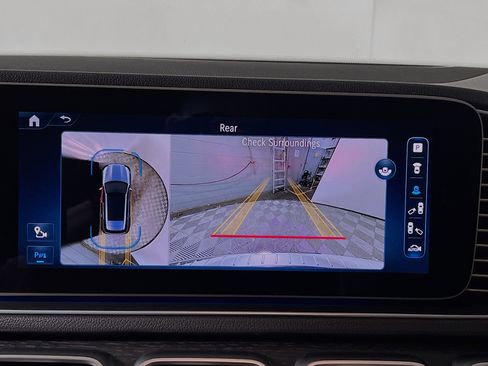 Used 2024 Mercedes-Benz GLE 350 4MATIC w/ AMG Line Exterior image 28