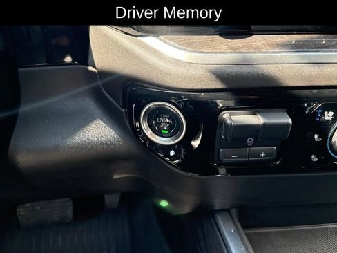 Used 2024 Chevrolet Silverado 1500 LTZ AWD/4WD image 19
