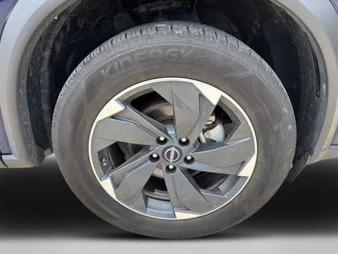 Used 2024 Nissan Rogue SV AWD/4WD image 10