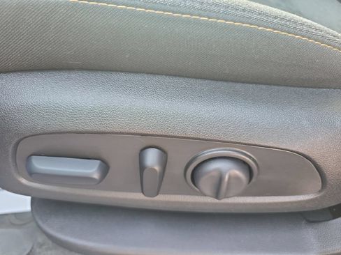 Used 2024 Chevrolet Equinox LT AWD/4WD image 13