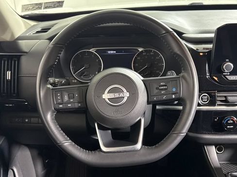 Used 2024 Nissan Pathfinder SV AWD/4WD image 26
