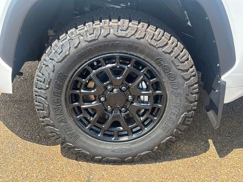 New 2026 Toyota Tundra SR5 AWD/4WD image 26