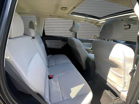 Used 2015 Subaru Forester 2.5i Premium image 24