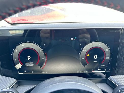 Certified 2025 Nissan Kicks SR image 27