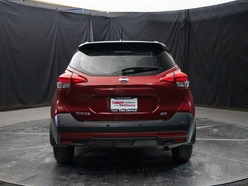 Used 2020 Nissan Kicks SR image 11