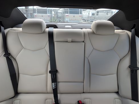 Used 2020 Cadillac XT4 Premium Luxury FWD image 26