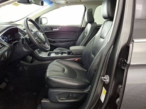 Used 2020 Ford Edge Titanium w/ Equipment Group 301A AWD/4WD image 3