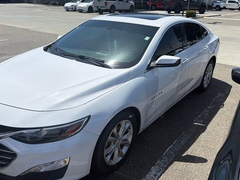 Used 2020 Chevrolet Malibu LT image 1