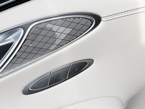 Used 2024 Genesis GV70 2.5T w/ Advanced Package image 37