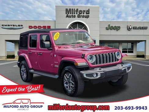 Certified 2024 Jeep Wrangler Unlimited Sahara w/ Technology Group AWD/4WD image 1