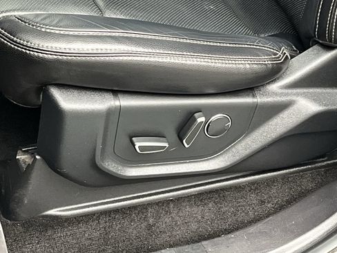 Used 2018 Ford F150 Lariat w/ Equipment Group 502A Luxury image 13