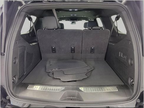 Used 2025 GMC Yukon XL Denali AWD/4WD image 15
