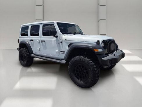 Used 2022 Jeep Wrangler Unlimited Sport w/ Sun And Sound Package AWD/4WD image 2