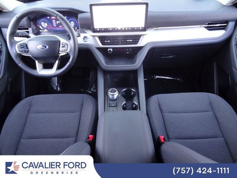 Used 2026 Ford Explorer Active AWD/4WD image 13