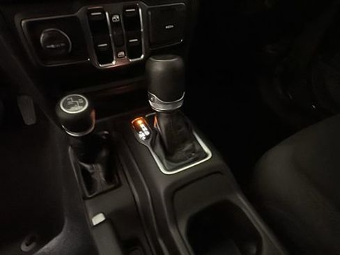 Used 2023 Jeep Wrangler Unlimited w/ Cold Weather Group AWD/4WD image 21