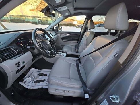 Used 2022 Honda Pilot Special Edition image 3