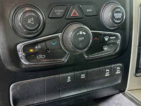 Used 2015 RAM 1500 Lone Star image 23