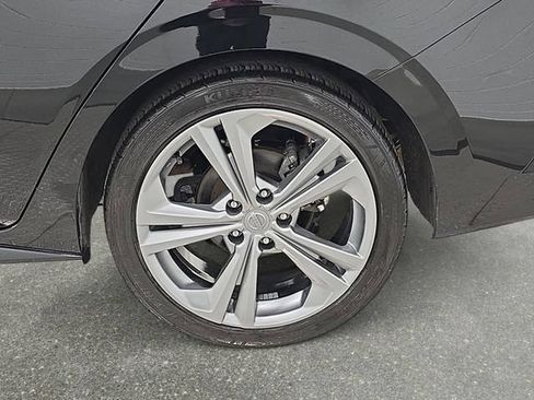 Used 2023 Nissan Sentra SR FWD image 30